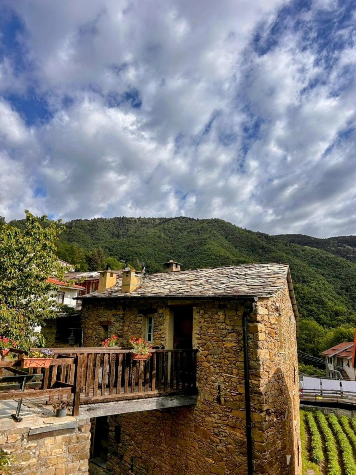 Rifugio Ca' Da Cardella Hotell Mendatica Eksteriør bilde